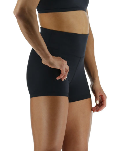 TYR High-Rise short black