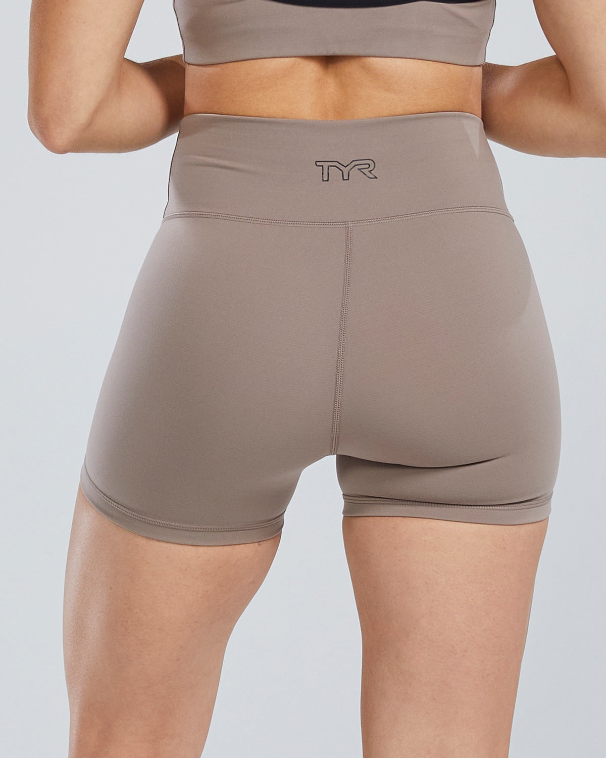 TYR High-Rise short brown