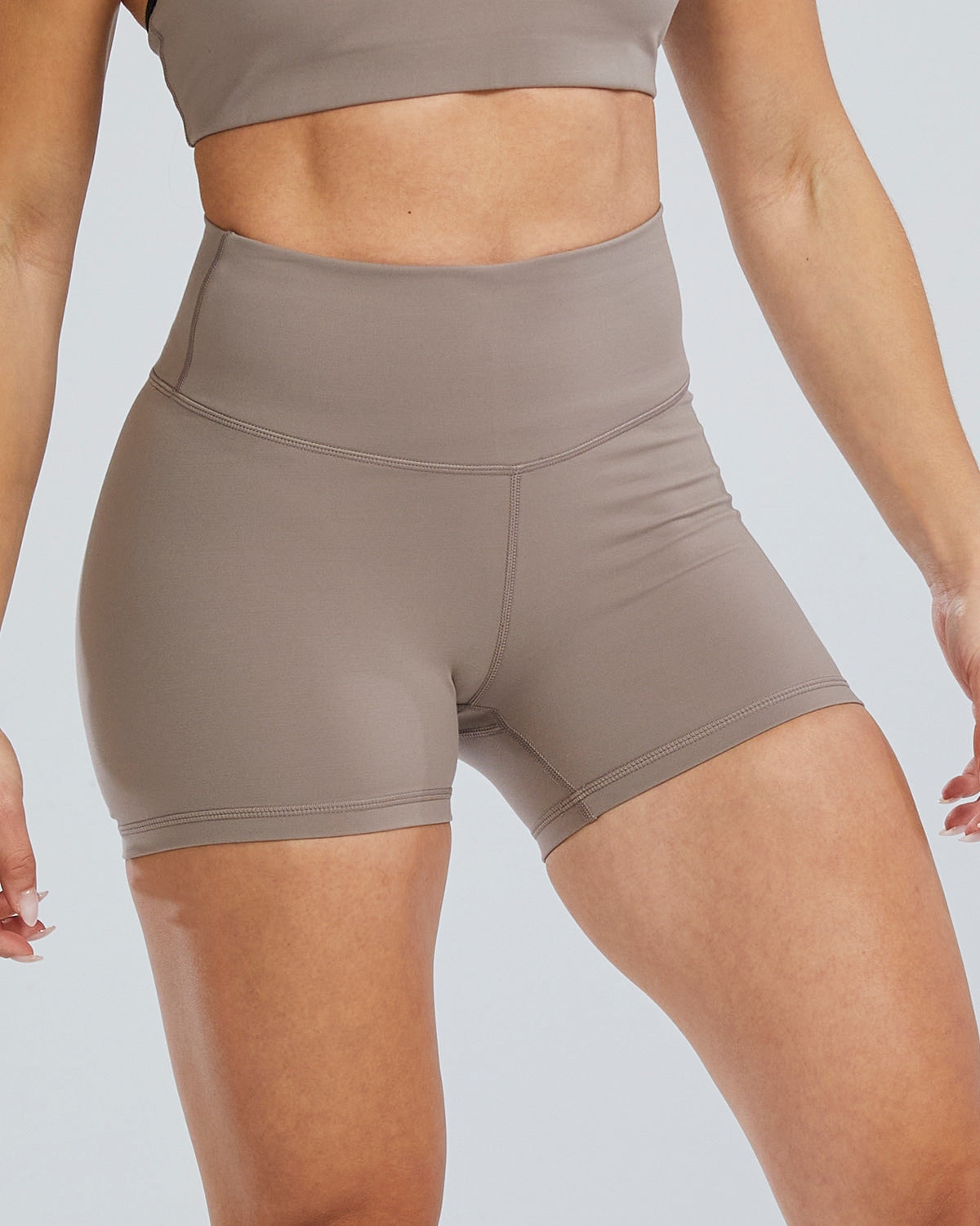 TYR High-Rise short brown