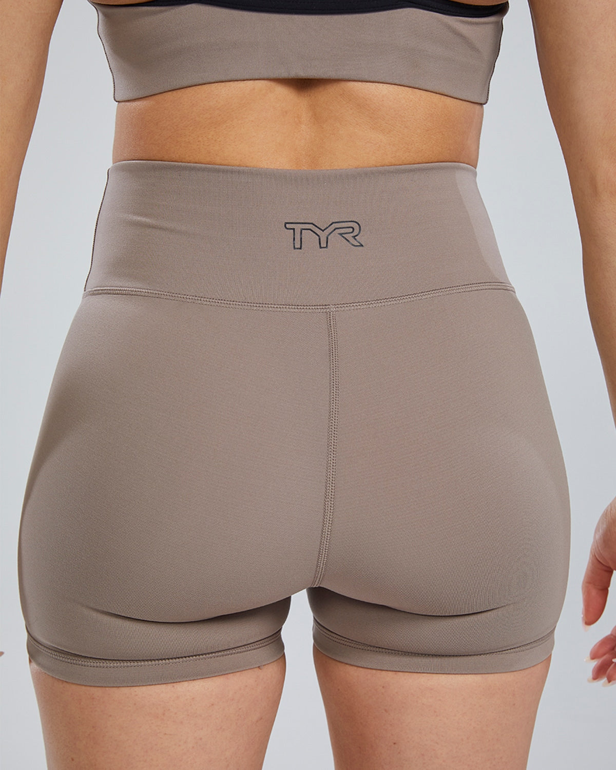 TYR High-Rise short brown