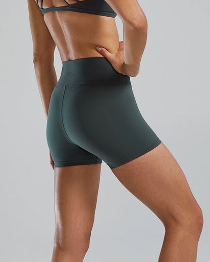 TYR High-Rise short green