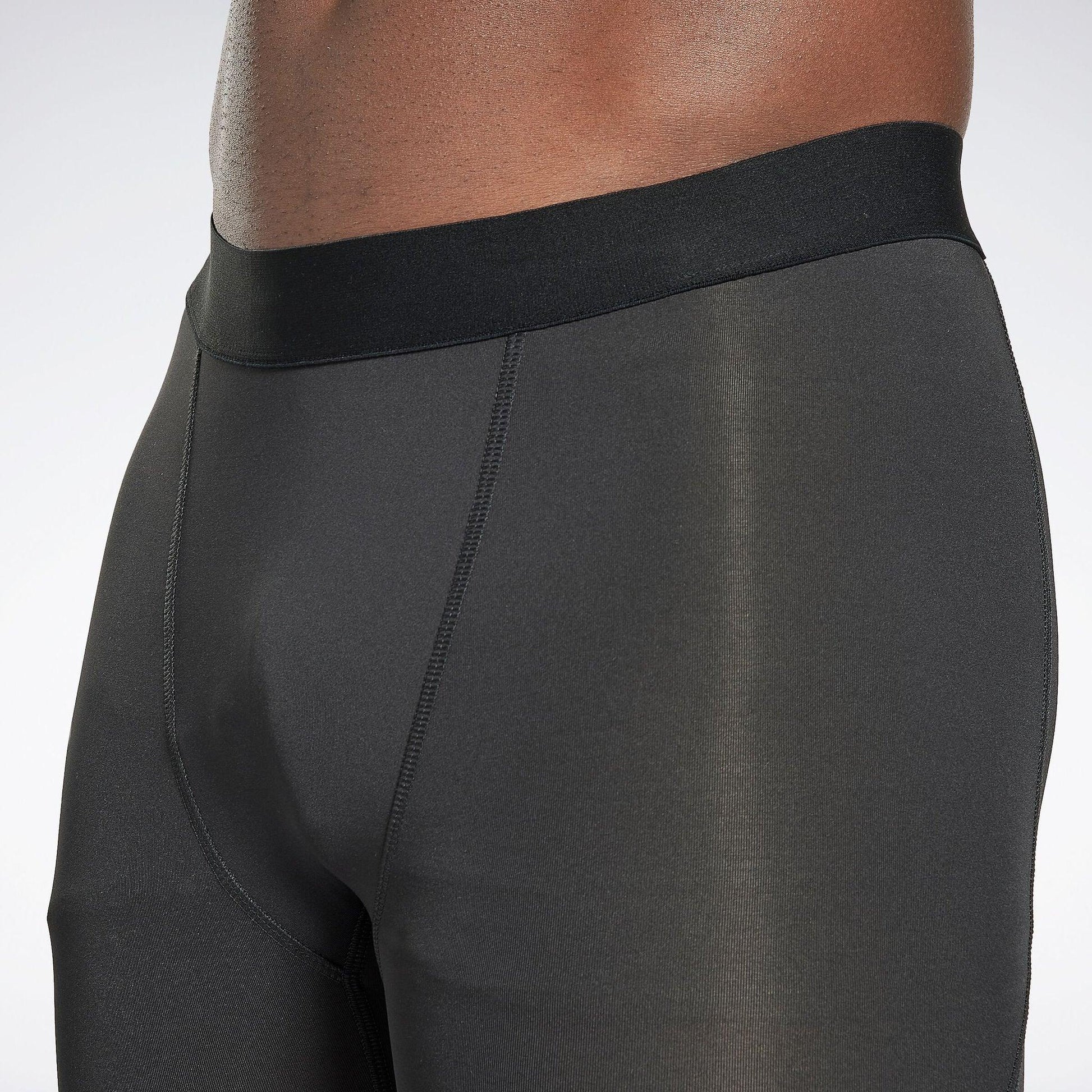 Malla corta Reebok black - Unbroken Fitness Shop