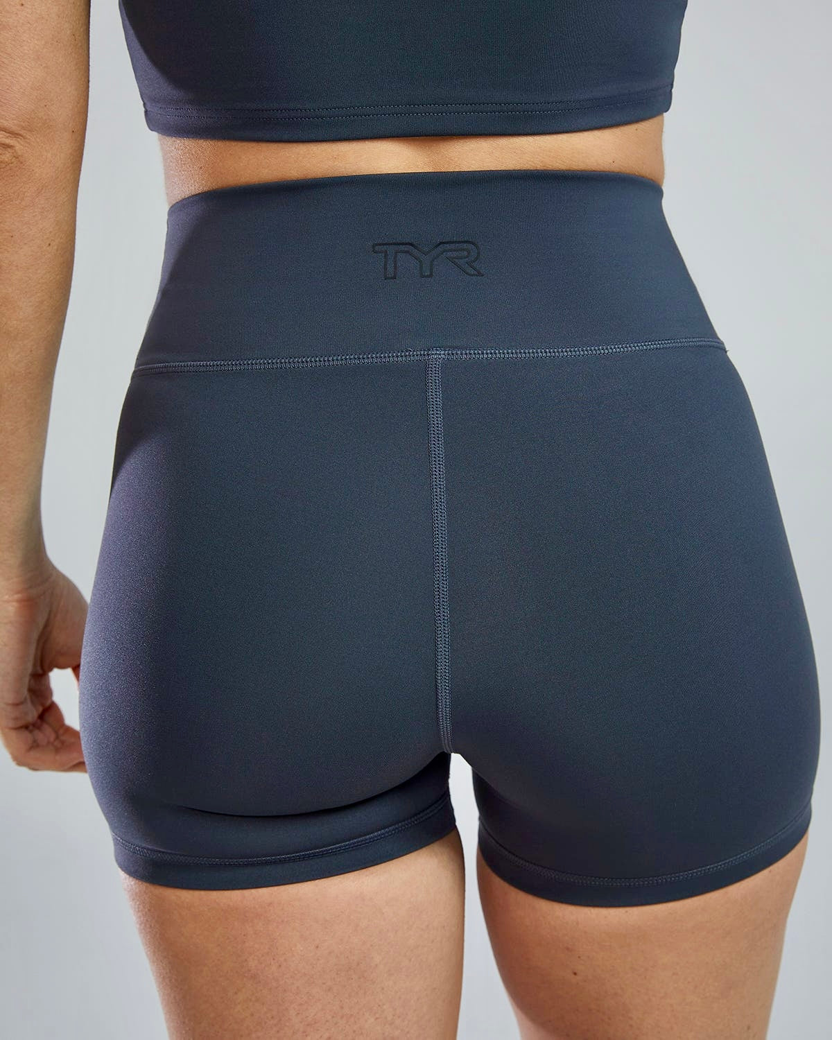 TYR High-Rise short graphite